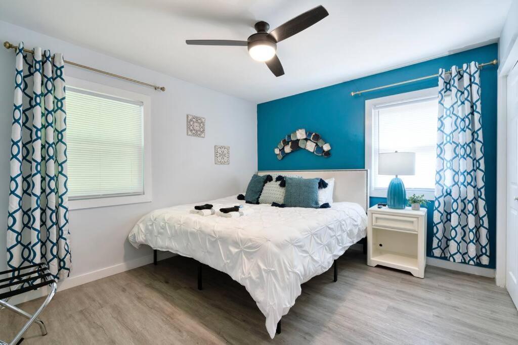 2Br 1Ba Duplex House King Beds Great For Small Groups Close To All Uptown Charlotte Attractions Bagian luar foto